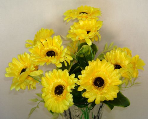 12 Yellow Daisy Artificial Silk Flowers Bouquet
