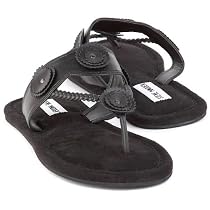 Steve Madden Kiwii Black thongs