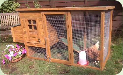 CHICKEN COOP WITH INTEGRATED RUN.Also for rabbits 