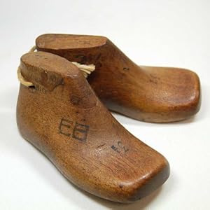 ...  - Antique Fench Children's Shoe Lasts - Collectible Figurines
