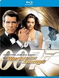 The World is Not Enough [Blu-ray]