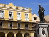 Statue of Pedro De Heredia in Plaza De Los Coches, Old Walled City District, Cartagena, Colombia Photographic Poster Print by Richard Cummins, 24x18