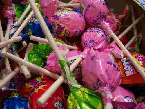 Candy, Charm Blow Pops,Sweet & Sour Flavor, 48 pops per box by Candy Zone
