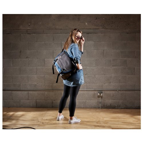 Timbuk2 Command Laptop Messenger Bag (Rev Red/Black, Large) Timbuk2 Command Laptop Messenger Bag (Rev Red/Black, Large)