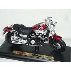 YAMAHA VMAX V MAX ROT MIT SOCKEL 1/18 MAISTO MODELLMOTORRAD MODELL MOTORRAD