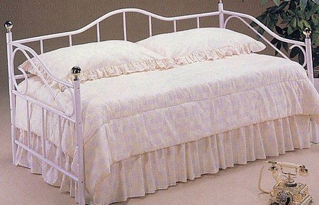 Classic Brass Accented Camel Back White Metal Daybed/Day Bed with Scrolly Side Frames