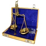 Apothecary Scale 25 Gram w/Wooden Box - Decor Item
