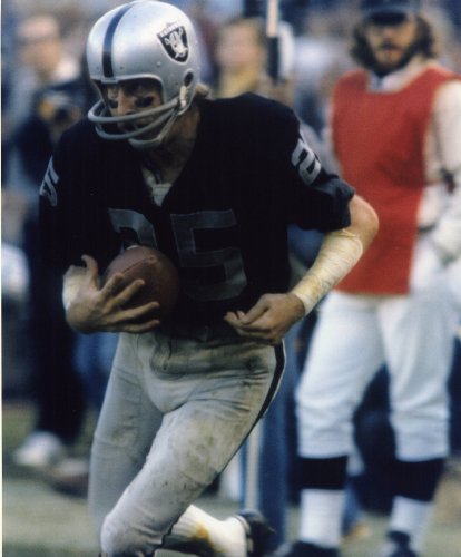 FRED BILETNIKOFF OAKLAND RAIDERS 8X10 SPORTS ACTION PHOTO (G)