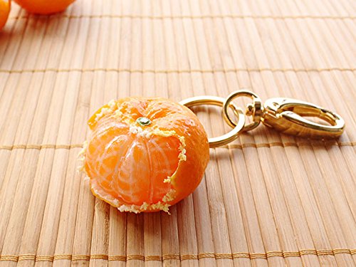 食品サンプル キーホルダー 皮つきみかん 惚れ惚れするリアル感! 人気No,1 おもしろ雑貨