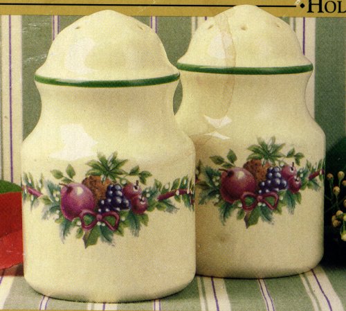 Pfaltzgraff Holly Joy Salt - Christmas