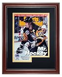 Mario Lemieux Autographed Pittsburgh Penguins (6/8/92) Deluxe Framed Sports Illustrated Magazine - PSADNA