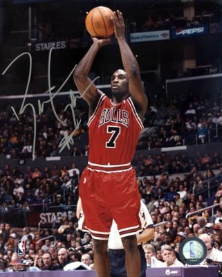Ben Gordon Autographed / Signed 8x10 - Chicago Bulls