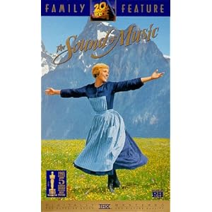 Amazon.com: SOUND OF MUSIC [VHS]: Julie Andrews, Christopher ...
