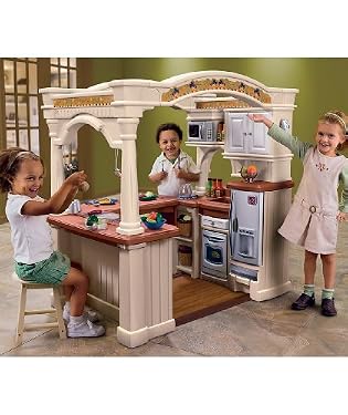 Step 2 Grand walk-in kitchen