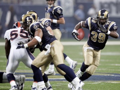 BRONCOS RAMS FOOTBALL: ST. LOUIS, MISSOURI - Steven Jackson Photographic Poster Print by James A. Finley, 24x18