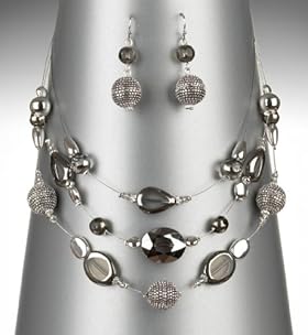 Triple Strand Collar Necklace 
