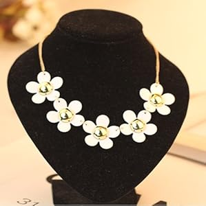 Buyinhouse Casual Design Plastic Little Daisy Flowers Petals Short Chain Necklace