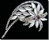 White and Silver Crystals Flower Pin B1R23