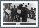 Historic Print (XL): [Soldiers reading reports of victory at the Italian Front during World War I]