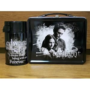 Click here to buy Twilight Bella and Edward Lunch Box with Thermos by Neca.