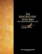 The MacArthur Study Bible: Large Print Edition