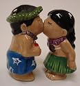 Kissing Hawiaans Salt & Pepper Shakers