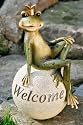 FROSCHK&Ouml;NIG AUF KUGEL WELCOME GARTEN FIGUR KUNSTHARZ 34 CM