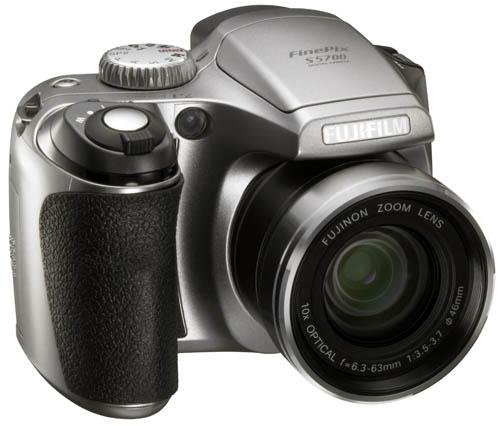 Childrens Toyshop  Electronics : Fuji S5700 Silver Digital Camera+4pcs NiMh Batteries+Charger+2GB SD