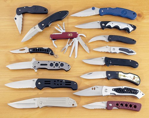 15 Assorted Foldable Pocket Knives