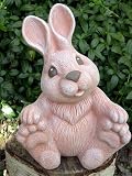 Eigenschaften Tiefes Kunsthandwerk GbR  / Tierfigur Steinfigur Hase groß sitzend terracotta