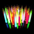 10 knallbunte fabrikfrische dicke Power Knicklichter in 5 veschiedenen Farben, 150 x 15mm im Komplettset. Ohne krebserregende Weichmacher (Phthalate)! Neueste Generation! Direktvertrieb vom Hersteller! Jetzt im BIG Sparpack!
