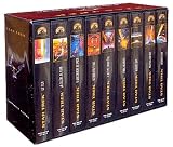 Revue Paramount  / Coffret Star Trek 9 VHS : Star Trek, le film / Star Trek II, la colère de Khan / Star Trek III, à la recherche de Spock / Star Trek IV, retour sur Terre ... premier contact / Star Trek IX, insurrection