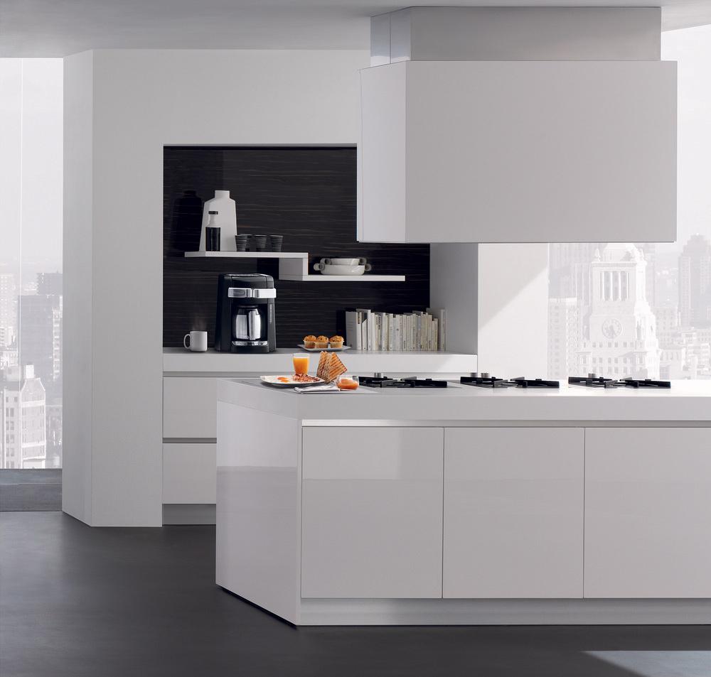 DeLonghi DCF2212T 12Cup Glass Carafe Drip Coffee Maker, Black Drip Coffeemakers