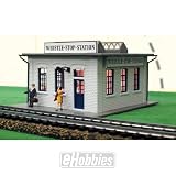 HO B / U Whistle Stop Station, Lighted w / Figures - B0006O22DS