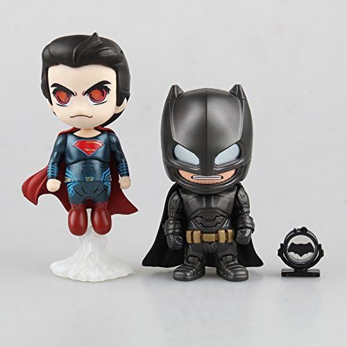 (Presented a Metal Keychain) 2pcs/set Batman vs Superman action figures Garage Kit Model toys