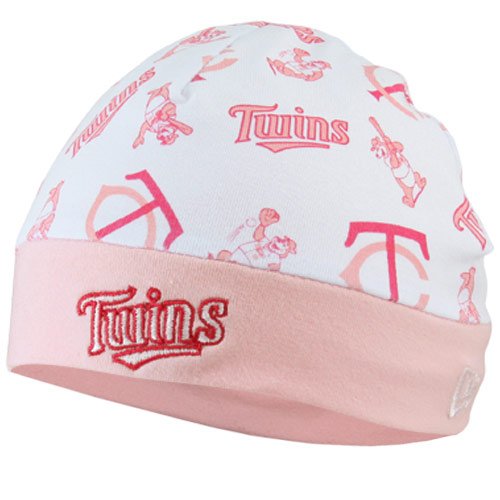 New Era Minnesota Twins Newborn Girls White-Pink Reversible Knit Beanie