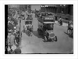 Newswire Photo (L): 5th Ave. N.Y.C.