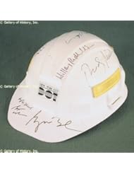 Entertainment Memorabilia: PRESIDENT GEORGE W. BUSH - HELMET SIGNED CO-SIGNED BY: HILLARY RODHAM CLINTON, MAYOR RUDOLPH "RUDY" GIULIANI, GEORGE PATAKI, MICHAEL BLOOMBERG
