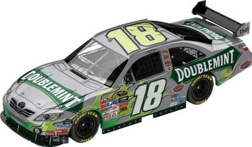 NASCAR Kyle Busch #18 Doublemint 1/64 Kids Hardtop Car 2010