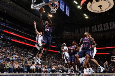 Atlanta Hawks v New Jersey Nets: Marvin Williams and Jordan Farmar Sports Photographic Poster Print by Jesse D. Garrabrant, 16x24