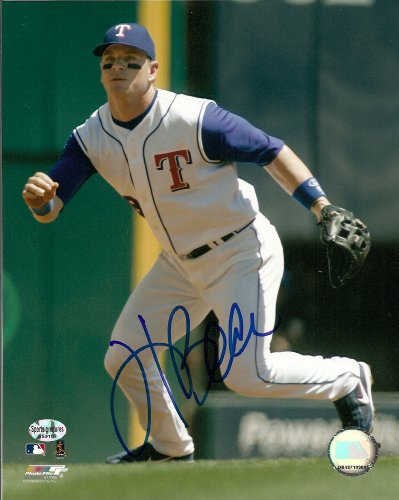 Hank Blalock Signed Texas Rangers Fielding 8x10 Photo