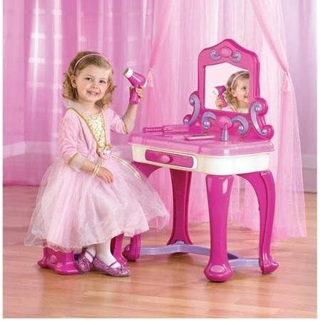 American Plastic Deluxe Vanity with 15-piece Accessory Set