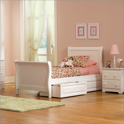 Full Sleigh Bed with Matching Footboard in White by Atlantic Furniture