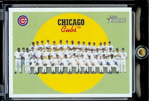 2008 Topps Heritage # 304 Chicago Cubs TC Team Card / Chicago Cubs / MLB Baseball Trading Card in a Protective Screw Down Display Case