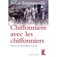 Sr Emmanuelle a suivi le Christ dans ce plongeon dans les déchetteries d'aujourd'hui...