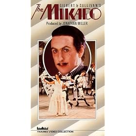 Gilbert & Sullivan's The Mikado / English National Opera [VHS]
