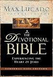 The Devotional Bible - Personal Size Edition: Experiencing The Heart of Jesus