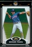 2008 Topps Finest # 102 Michael Young - Texas Rangers - Premium Baseball Card in Protectie Screw Down Display