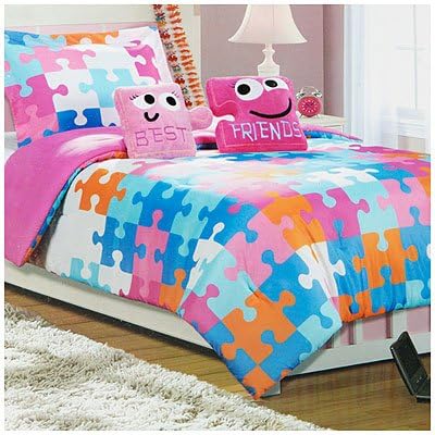 Best Freinds Comforter 4 Piece Bed Set Twin Size