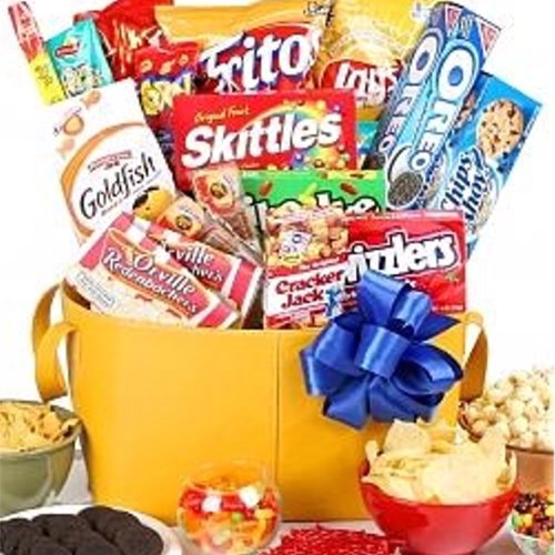The Junk Food Gift Basket - The Perfect Care Package for Homesick College Students by Gifts-to-Impress